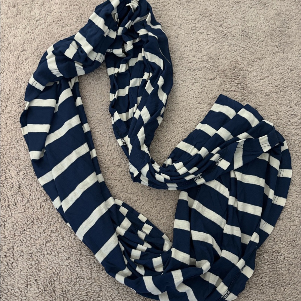 Breastfeeding Infinity Scarf Itzy Ritzy One Size Blue Stripe‎ Knit